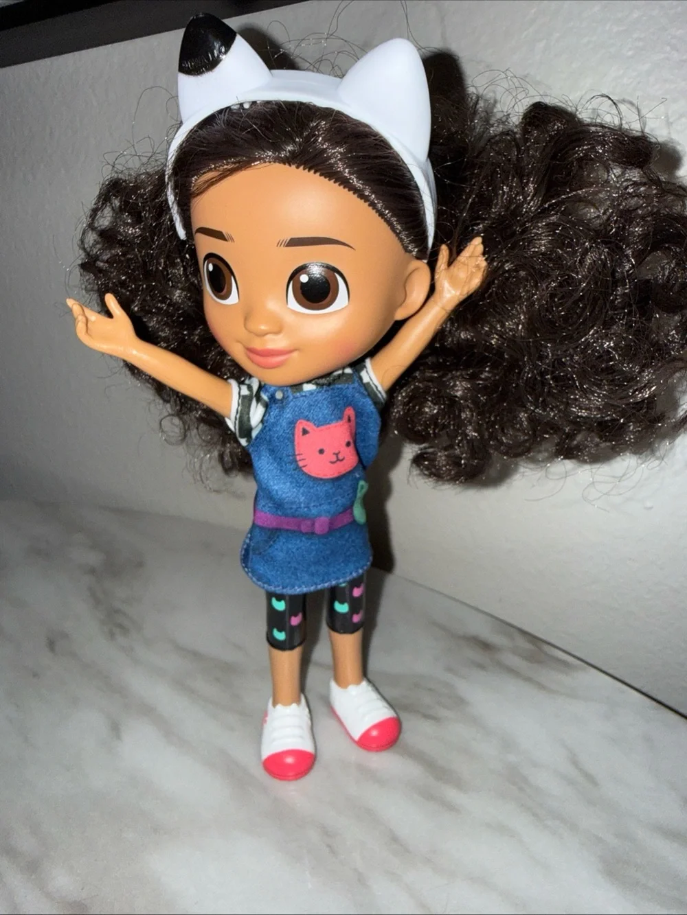Gabby’s Dollhouse Gabby Girl Play Doll With Brown Curly Hair 7”